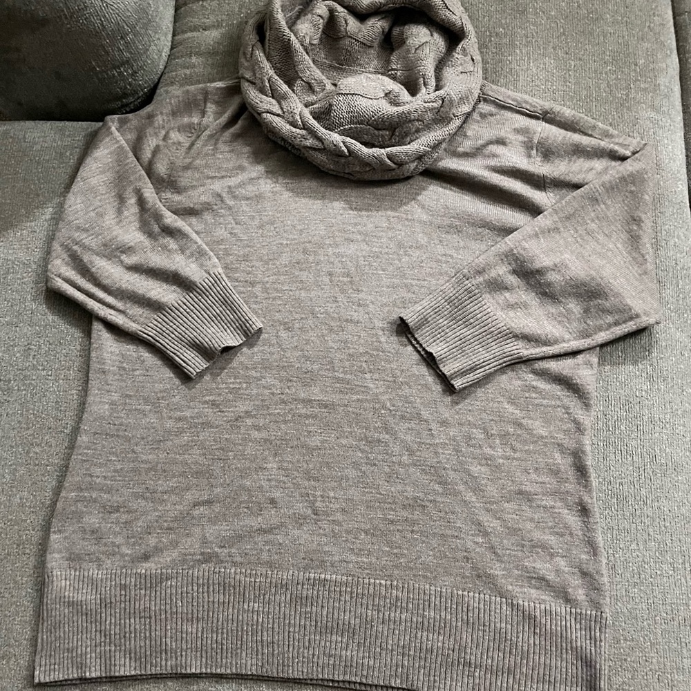 Cozy Toffee Colored Women’s XL  3/4 Sleeve & Cowl Neck